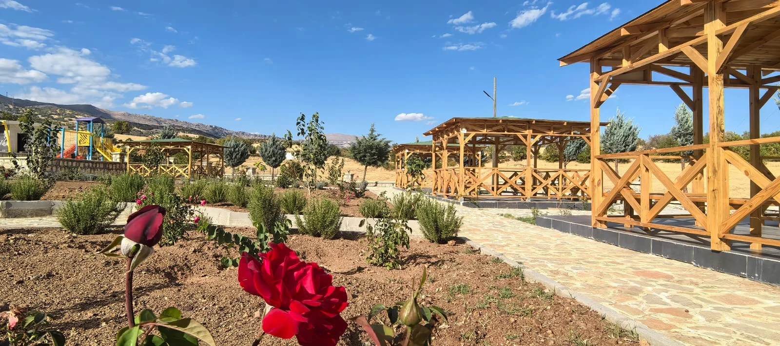 Üzeyir Peygamber Külliyesi Bahçe